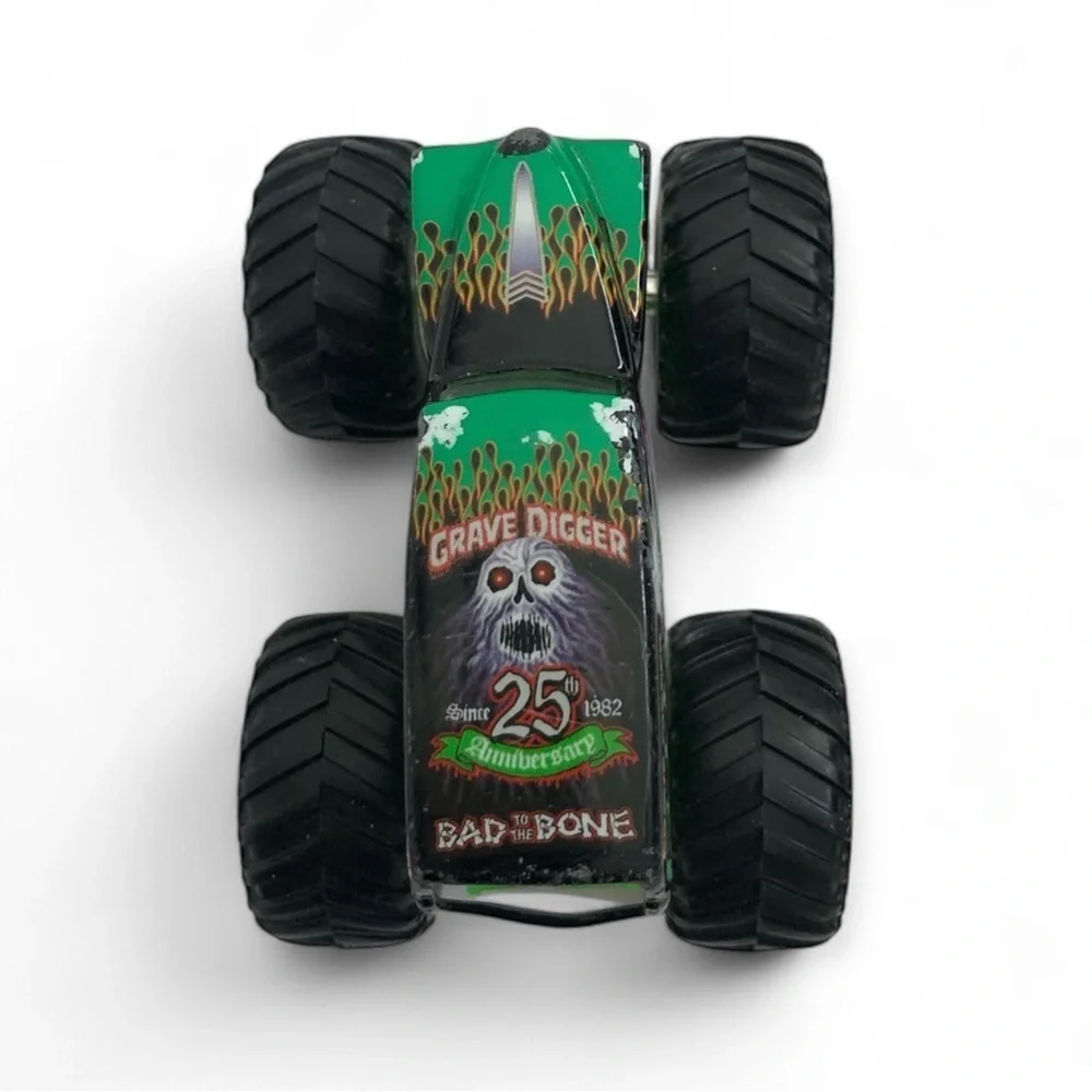 🎁HOT WHEEL ASSORTED TRUCKS 4 PCS SET